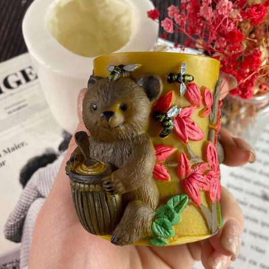 Силіконова форма для свічок - Ведмедик з бджілками, фото 2 - Candle Art Силіконова форма для свічок - Ведмедик з бджілками, фото 2